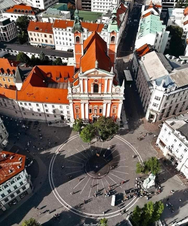Little Plaza City Centre Ljubljana Bagian luar foto